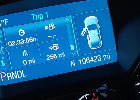 2014 Ford Focus Se z USA, uszkodzony, nr VIN 1FADP3F21EL397916